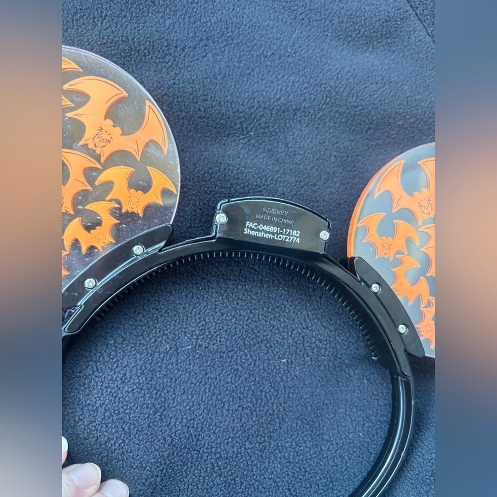 Disney Parks Mickey Ears Halloween Orange Animated Light Up Bats Headband Rare - Picture 4 of 6
